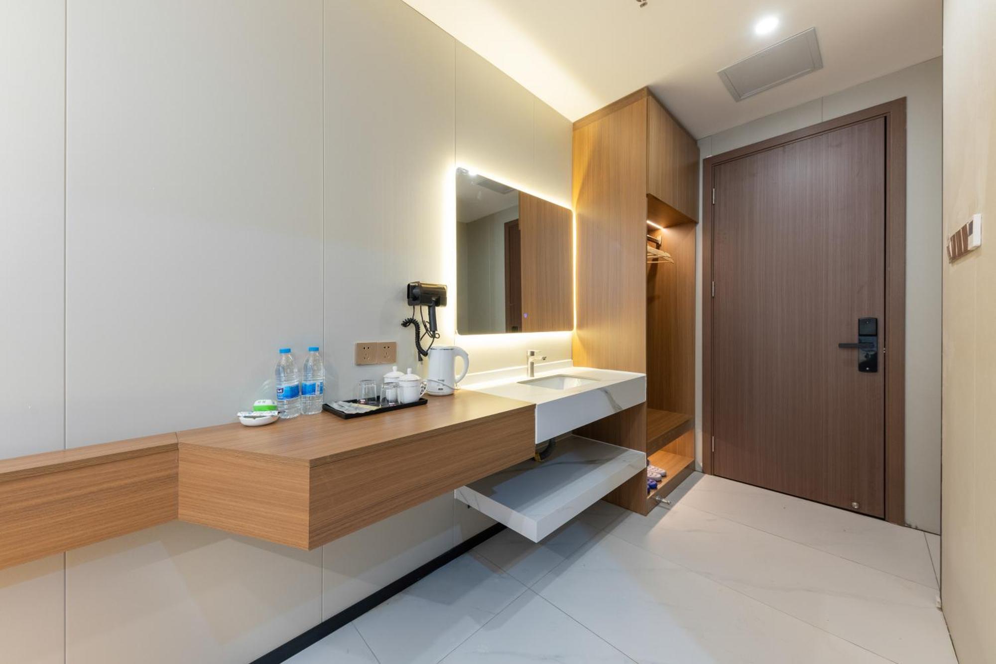 Guangzhou Haiyue Hotel Екстериор снимка